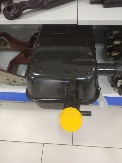 Бак топливный левый с горловиной  (металл)