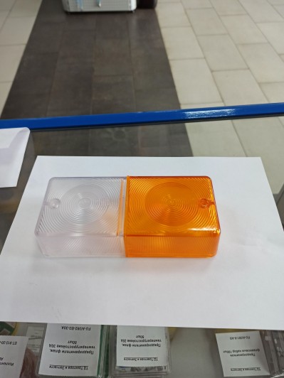 Стекло переднего фонаря Ф-402 (пластмас.)