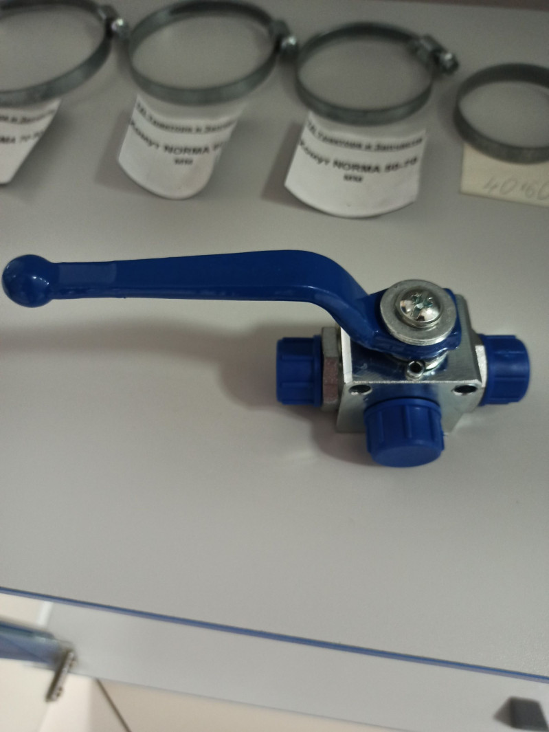 Кран гидравлический S24xS24xS24 (трёхходовый) — 1