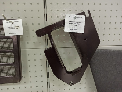 Накладка пола под рычаг КПП нового образца