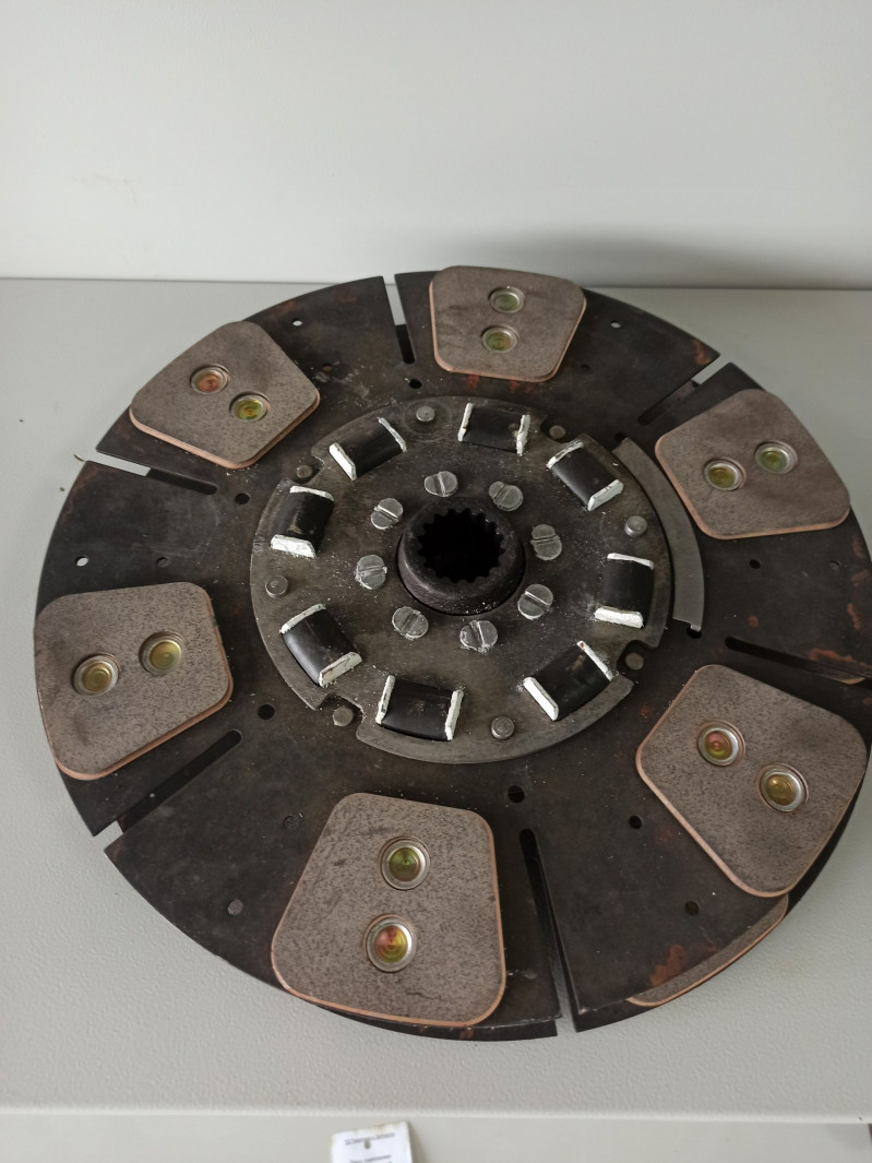 Диск ведомый сцепления МТЗ-2022 накладка с нитками — 1