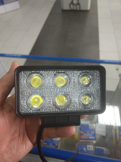 Фара светодиодная Х006 18W 6 диодов по 3W(габаритные размеры 110*90*55мм)